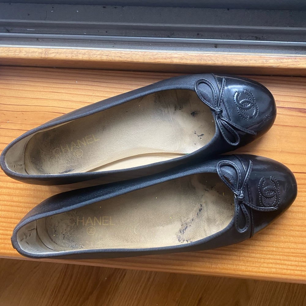 Vintage Chanel Flats (REPAIR NEEDED)